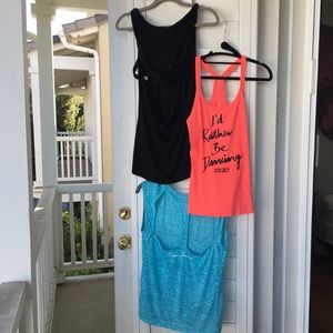 ⭐️ Bundle of 3 Lorna Jane tops